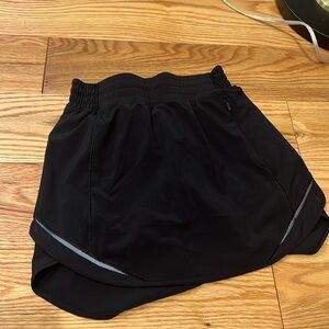 Lululemon Hotty Hot skirt brand new (black)